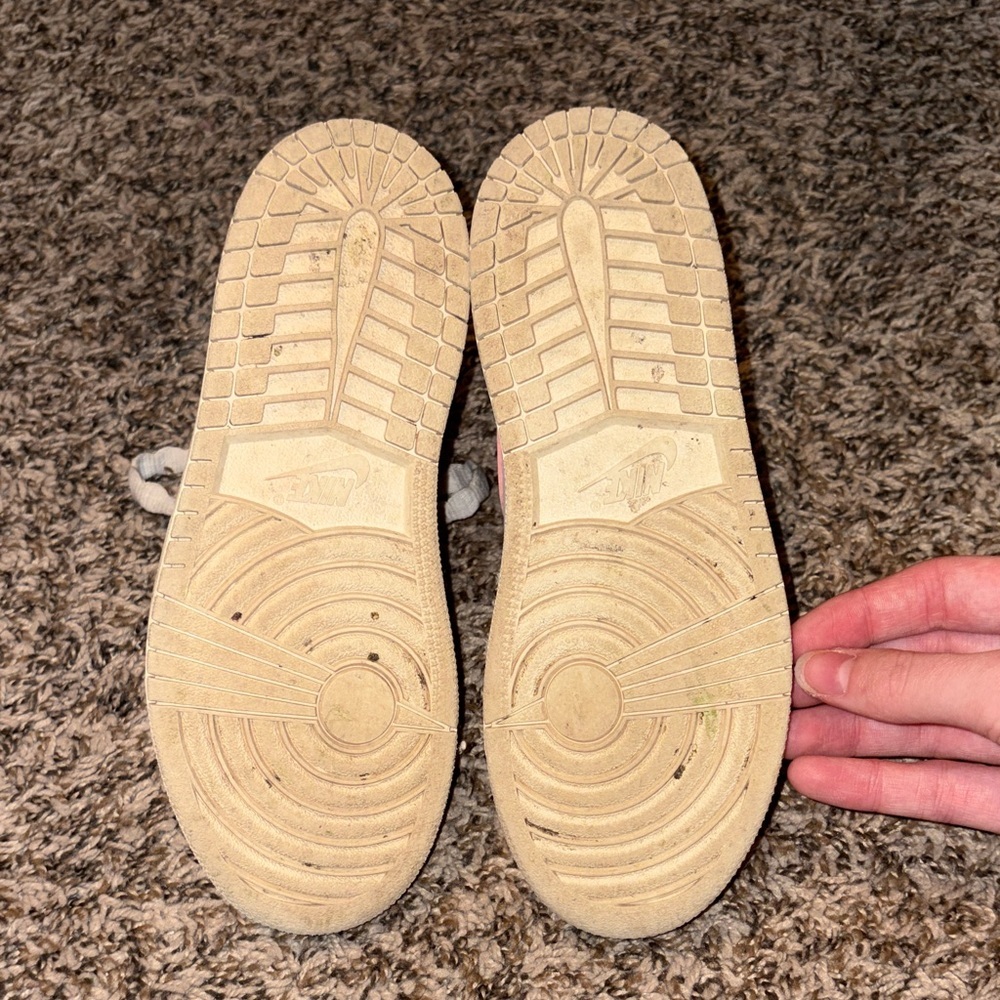 Kids Nike Air Jordan 1 Mid SE GS "Scalloped Edge" Sneaker - Picture 5 of 8